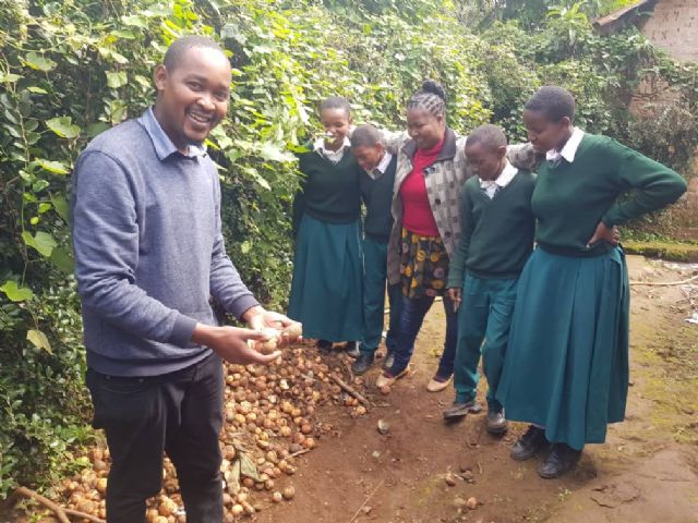 Mboni secondary school students and teachers  when implementing the campaign 